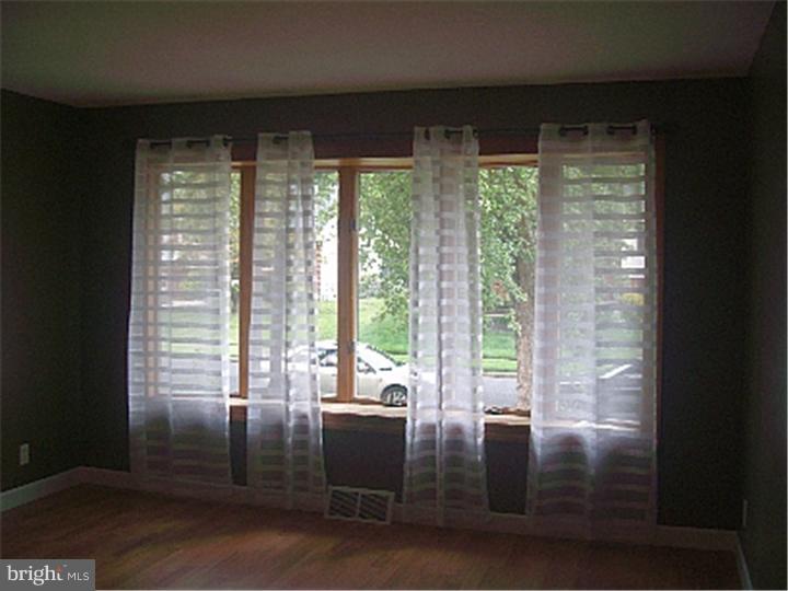 417 Sheffield Road Cherry Hill, NJ 08034 - Photo 3 of 19 Gallery Image 3