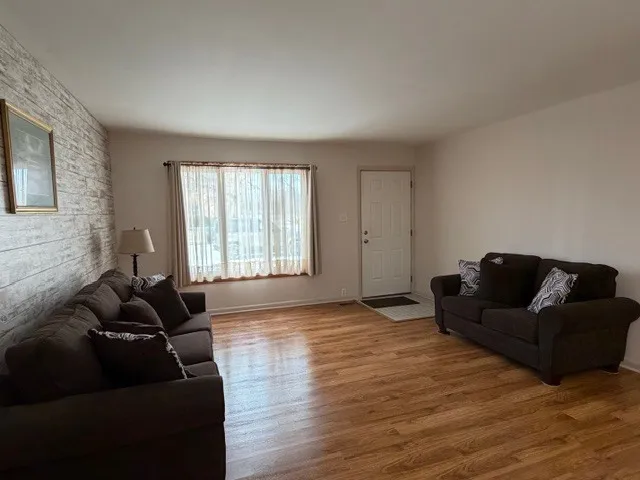 $289,900 | 533 Glen Avenue, Romeoville, IL 60446