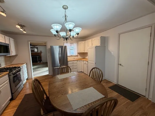 $289,900 | 533 Glen Avenue, Romeoville, IL 60446