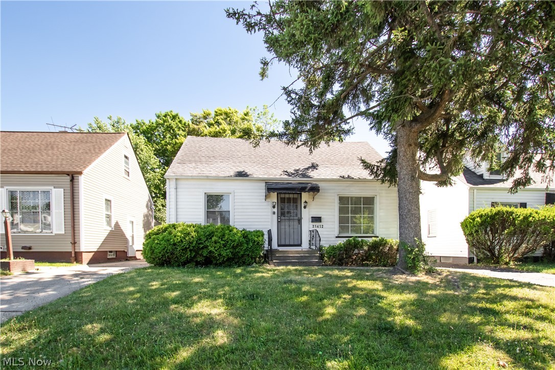21412 Watson Road Maple Heights, OH 44137 - Photo 1 of 35