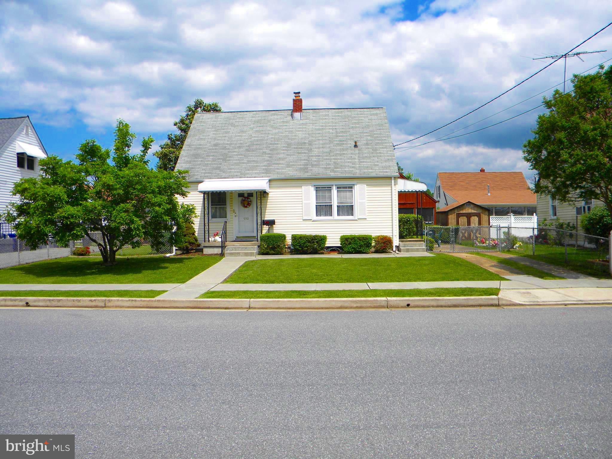 930 Kinwat Avenue Baltimore, MD 21221 - Photo 2 of 30 Charming cape cod, well maintained