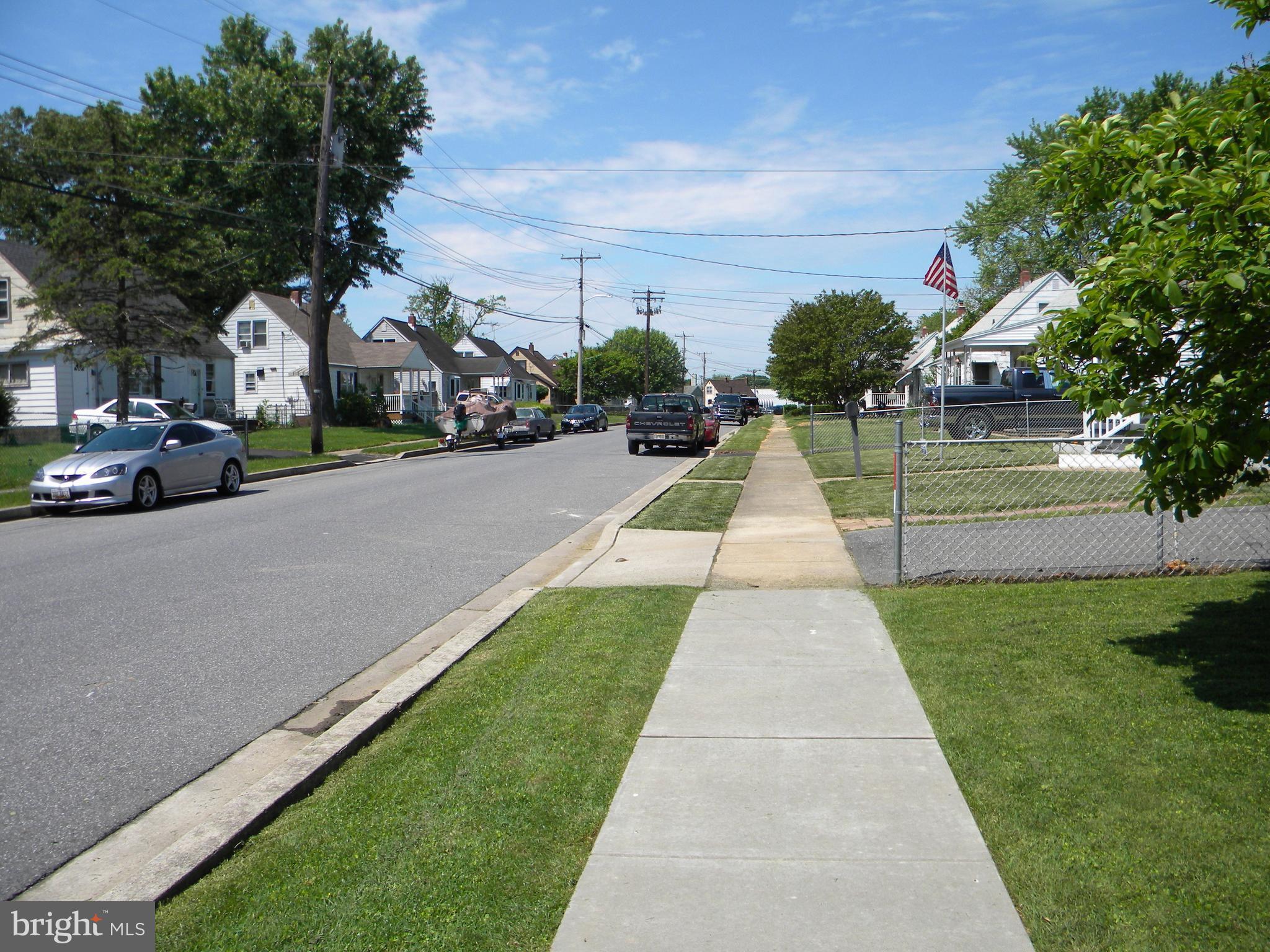 930 Kinwat Avenue Baltimore, MD 21221 - Photo 3 of 30 Nice, clean street!