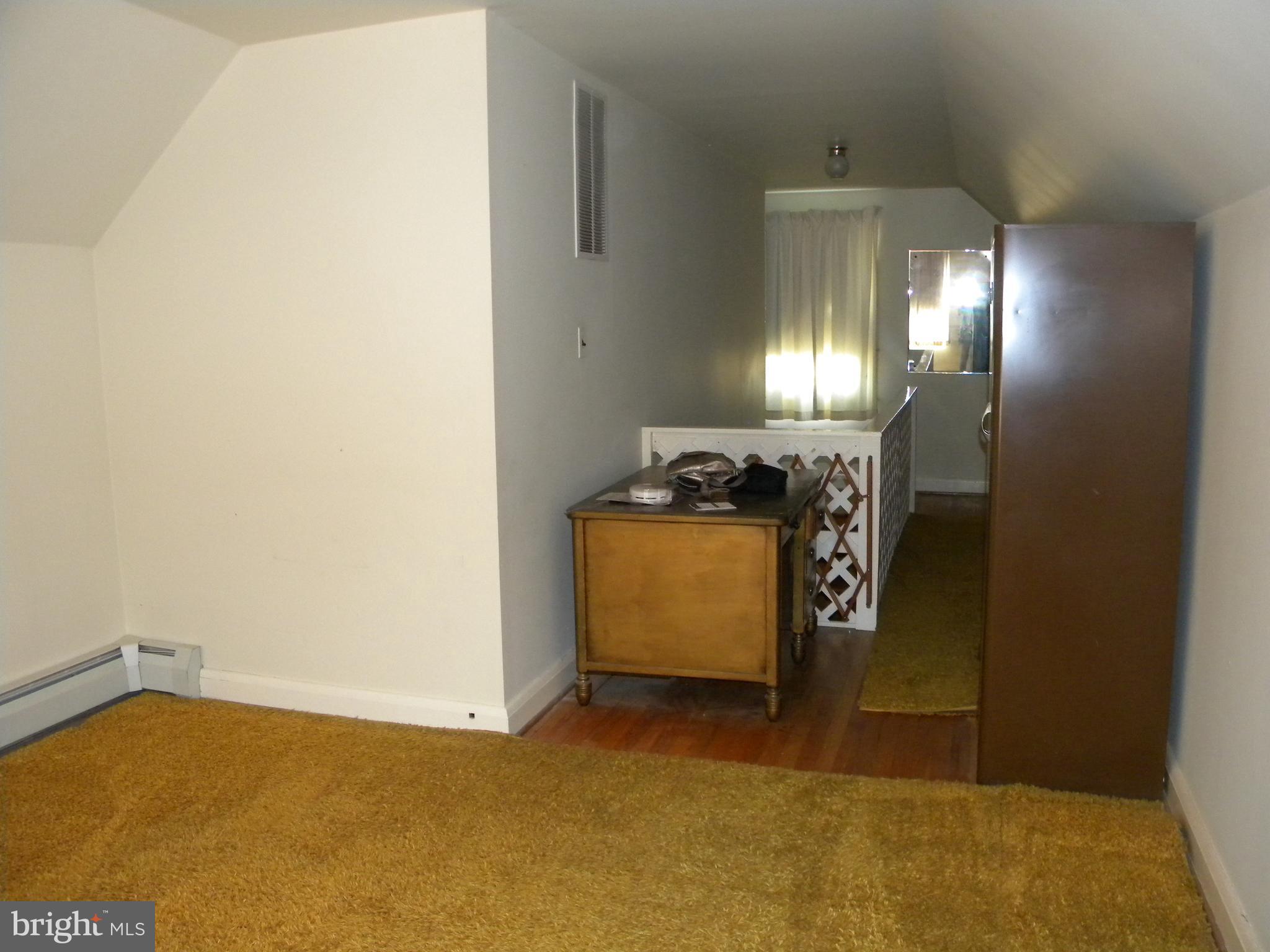 930 Kinwat Avenue Baltimore, MD 21221 - Photo 21 of 30 Bedroom 3 -looking toward the stairs