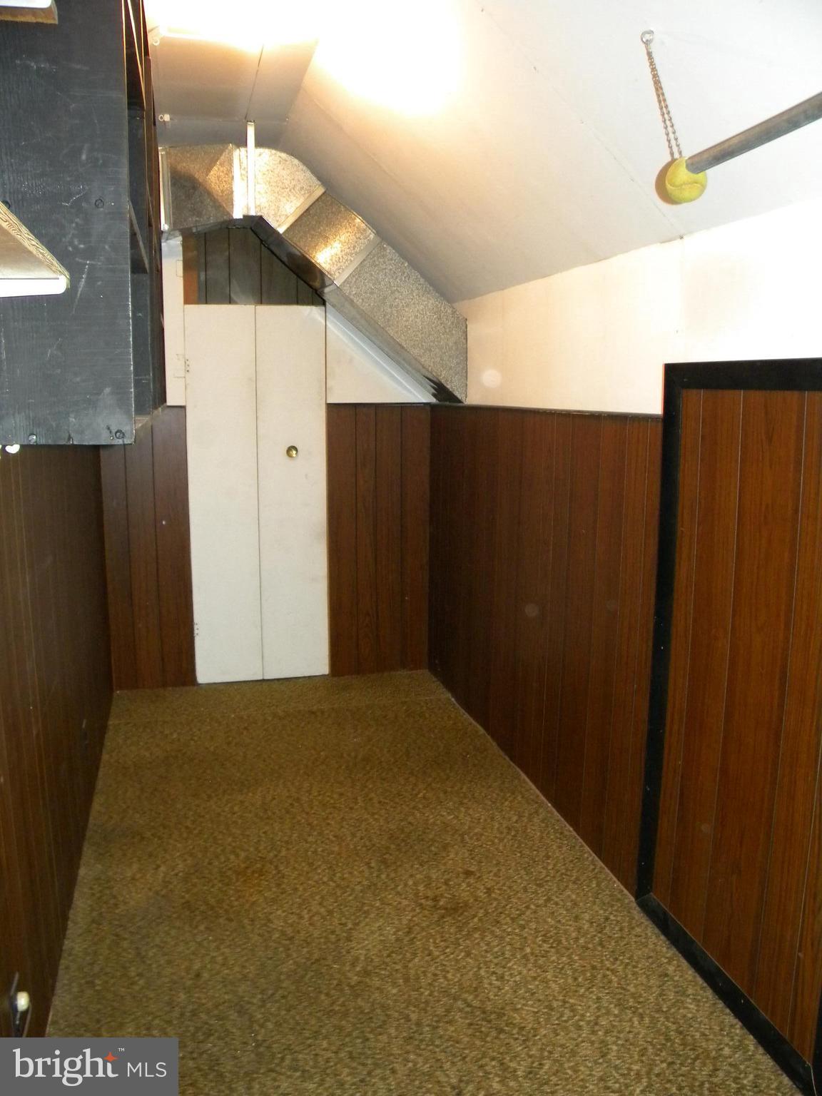 930 Kinwat Avenue Baltimore, MD 21221 - Photo 22 of 30 Bedroom 3 - walk in closet w/ plenty of storage