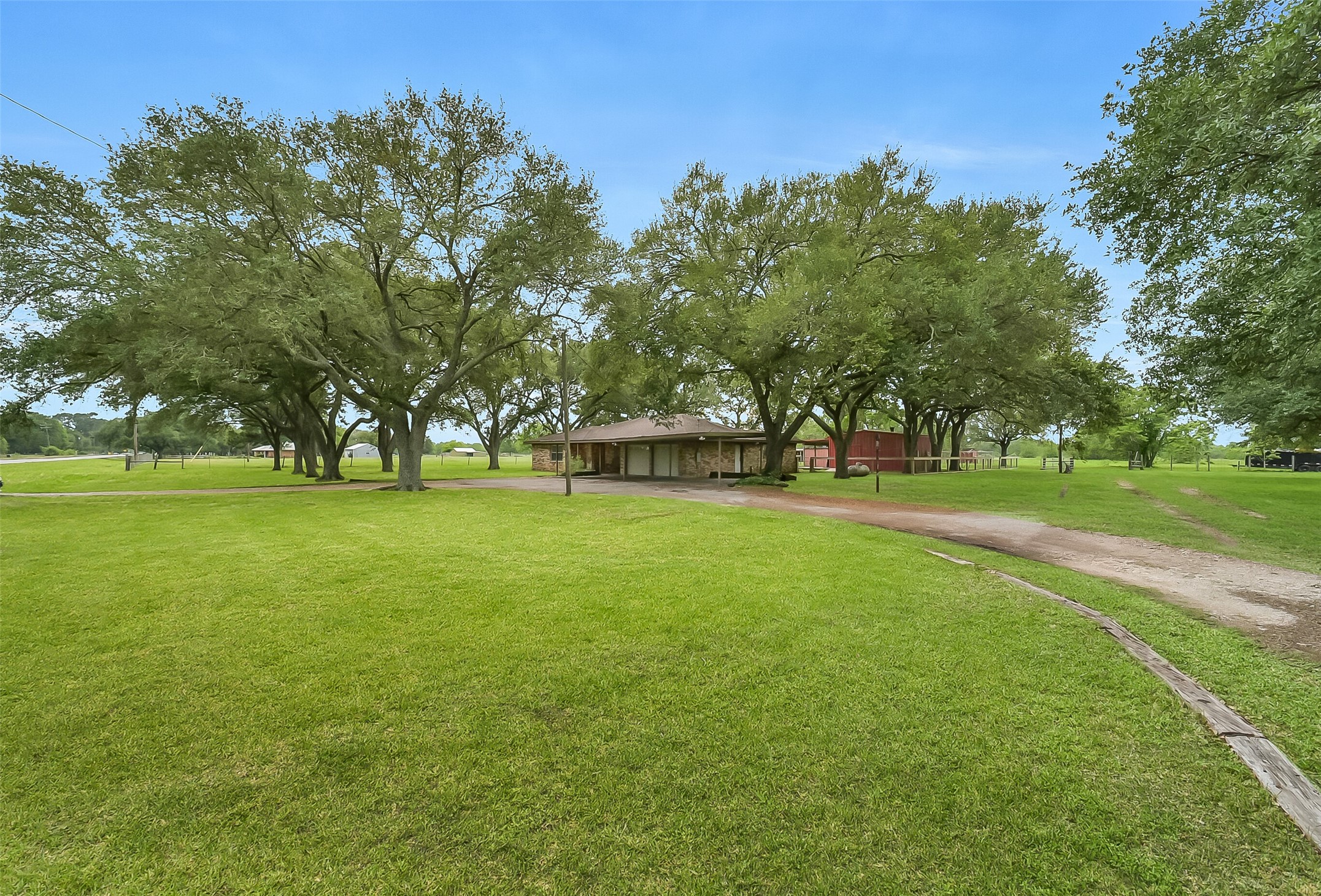 9606 Needville Fairchilds Road Needville, TX 77461 - Photo 9 of 46