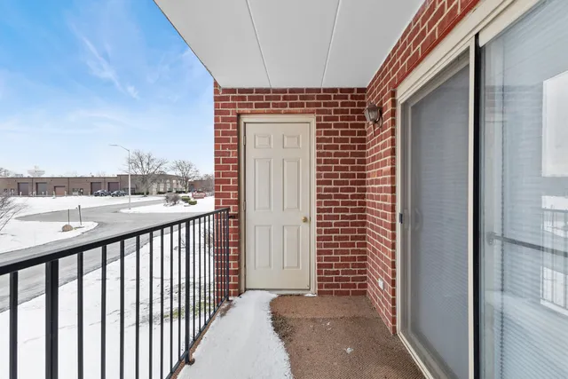 $230,000 | 7025 Heritage Circle, Unit 2A, Orland Park, IL 60462