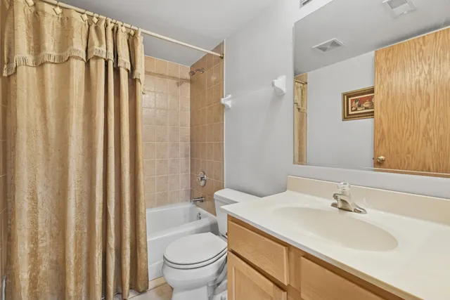 $230,000 | 7025 Heritage Circle, Unit 2A, Orland Park, IL 60462