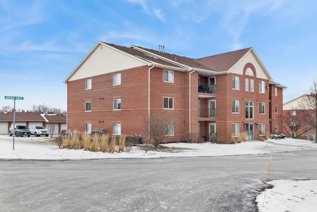 $230,000 | 7025 Heritage Circle, Unit 2A, Orland Park, IL 60462