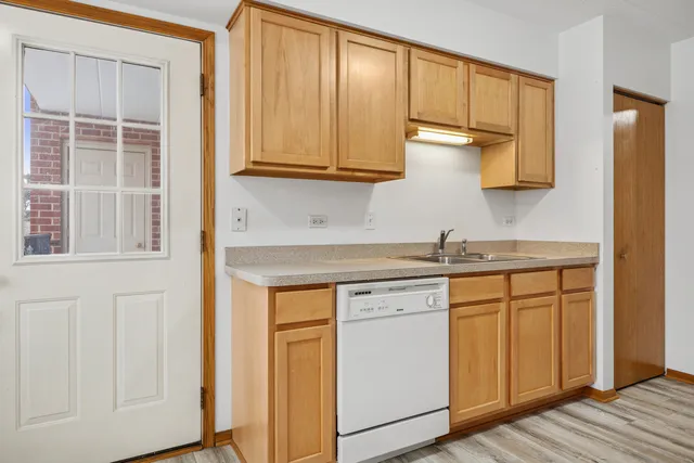 $230,000 | 7025 Heritage Circle, Unit 2A, Orland Park, IL 60462