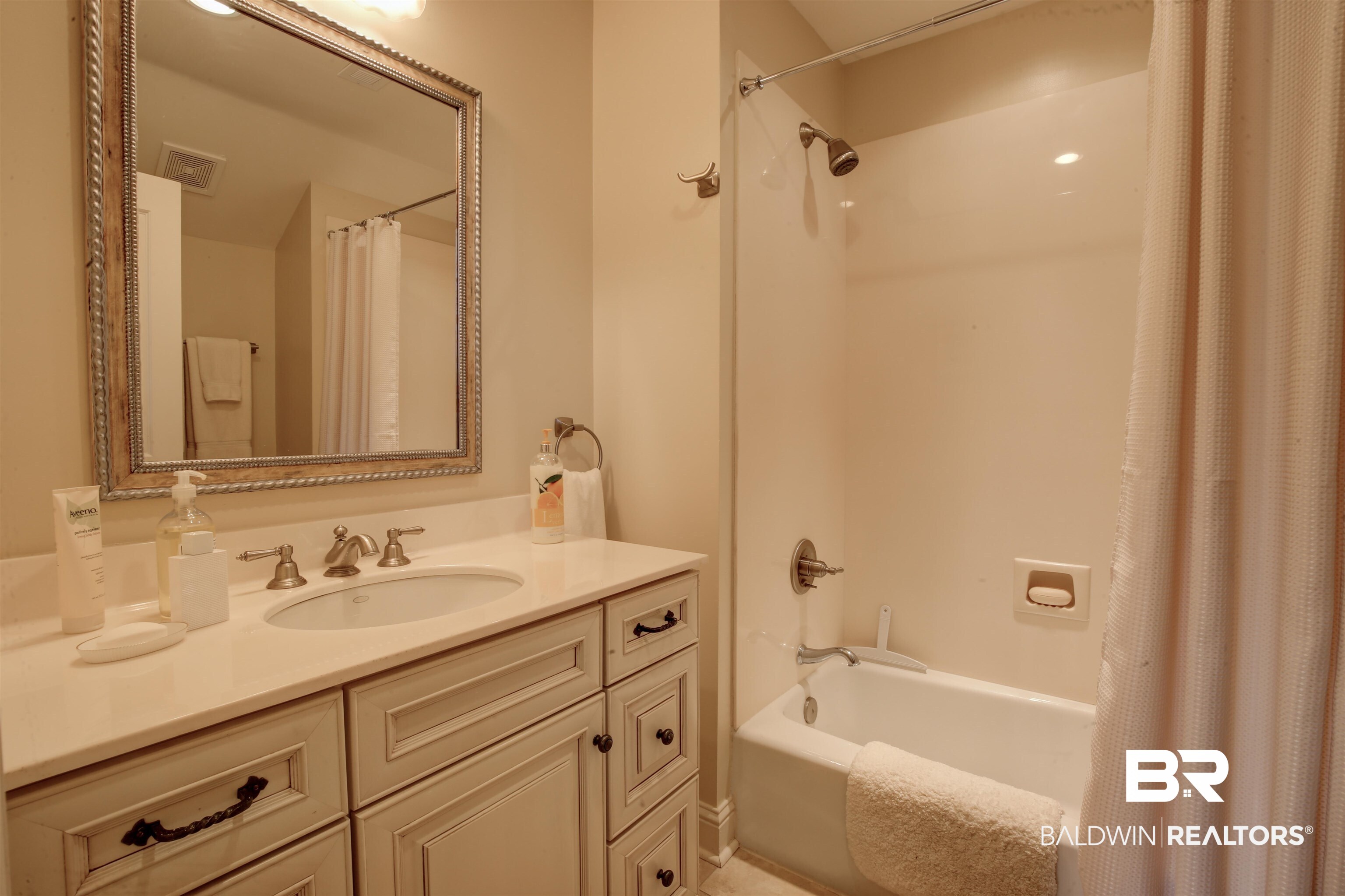 17861 South Section Street, Unit 18 Fairhope, AL 36532 - Photo 24 of 47 Upstairs Bathroom