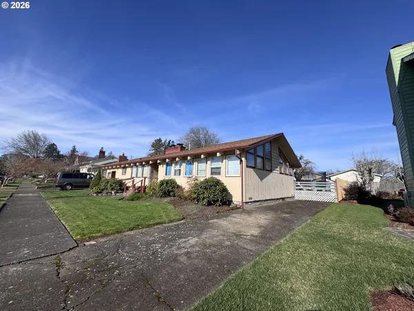 $395,000 | 1325 Southwest 8th Avenue, Albany, OR 97321