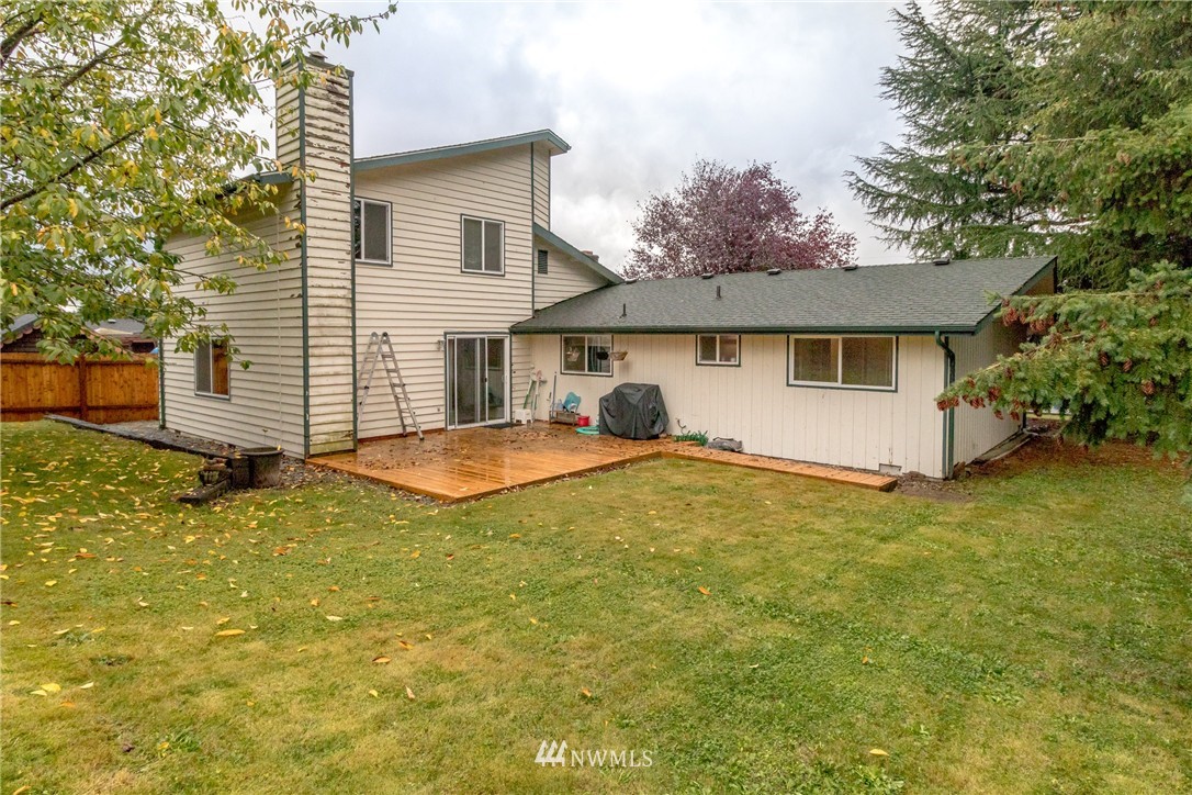 19844 105th Avenue Southeast Renton, WA 98055 - Photo 3 of 23 Gallery Image 3