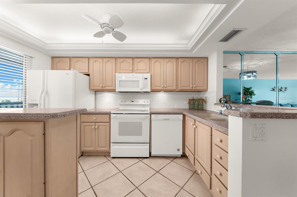 8911 Midnight Pass Road, Unit 511 Sarasota, FL 34242 - Photo 5 of 78 Gallery Image 5