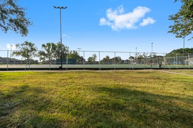 a view of a tennis court