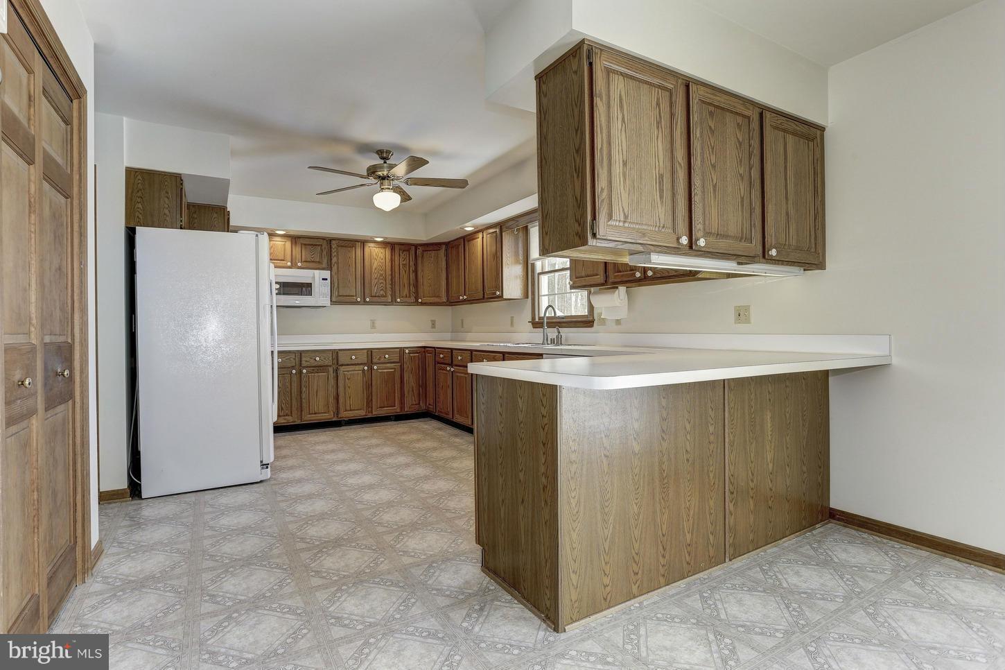 1182 Gorsuch Road Hampstead, MD 21074 - Photo 11 of 29 Kitchen