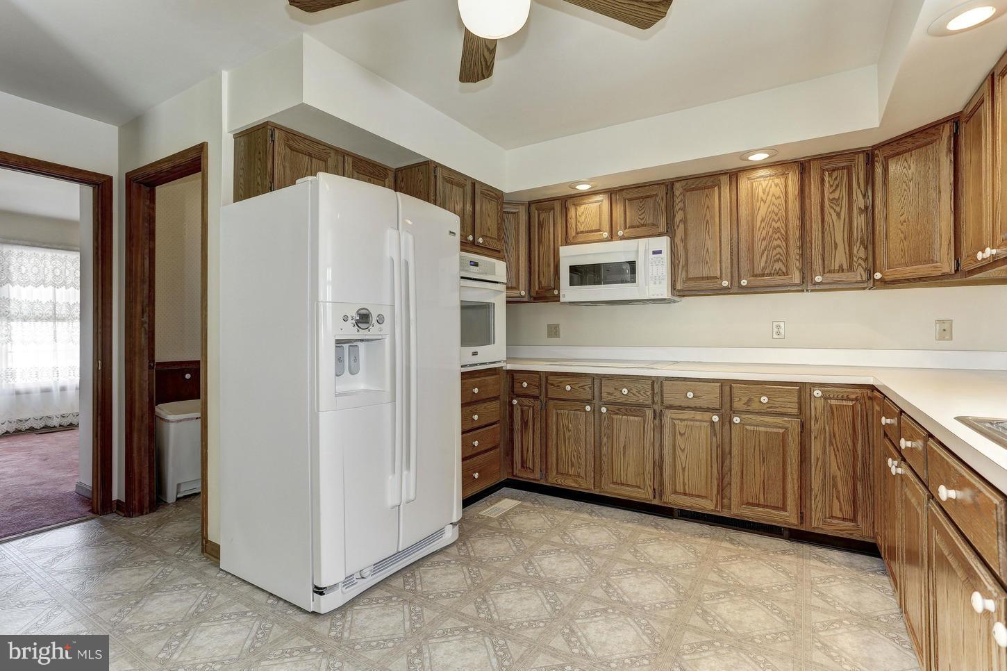 1182 Gorsuch Road Hampstead, MD 21074 - Photo 12 of 29 Kitchen