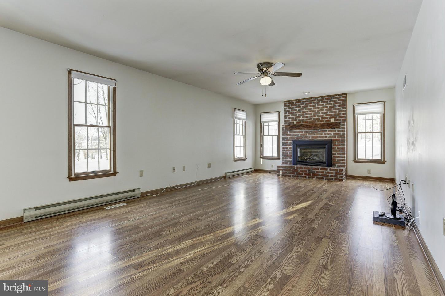 1182 Gorsuch Road Hampstead, MD 21074 - Photo 14 of 29 Family Room