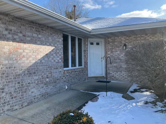 $240,000 | 6573 Laurelwood Drive, Rockford, IL 61108