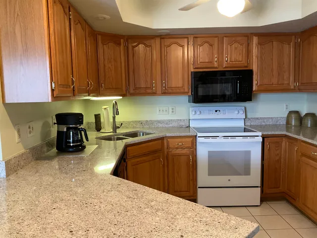 $240,000 | 6573 Laurelwood Drive, Rockford, IL 61108