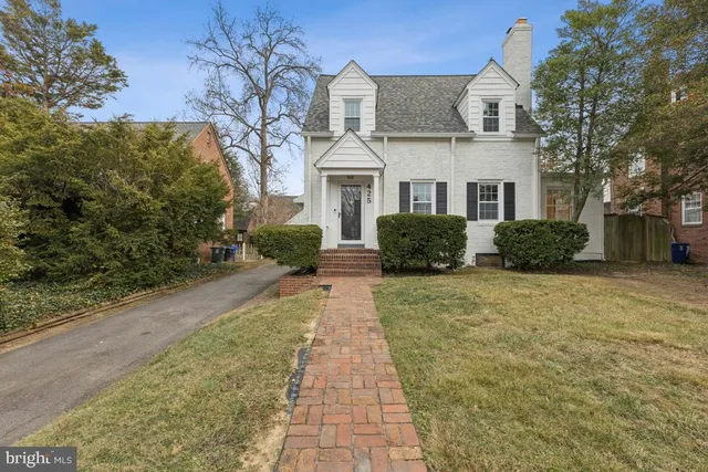 $1,499,990 | 425 North Norwood Street, Arlington, VA 22203