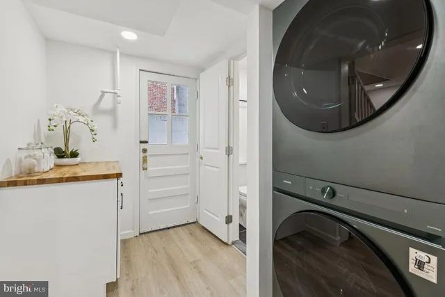 $1,499,990 | 425 North Norwood Street, Arlington, VA 22203