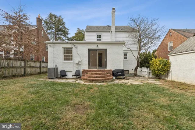 $1,499,990 | 425 North Norwood Street, Arlington, VA 22203