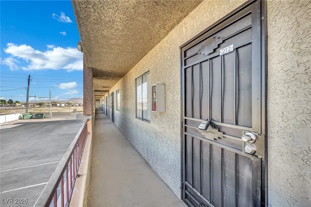 $899 | 3125 North Pecos Road, Unit 204, North Las Vegas, NV 89030