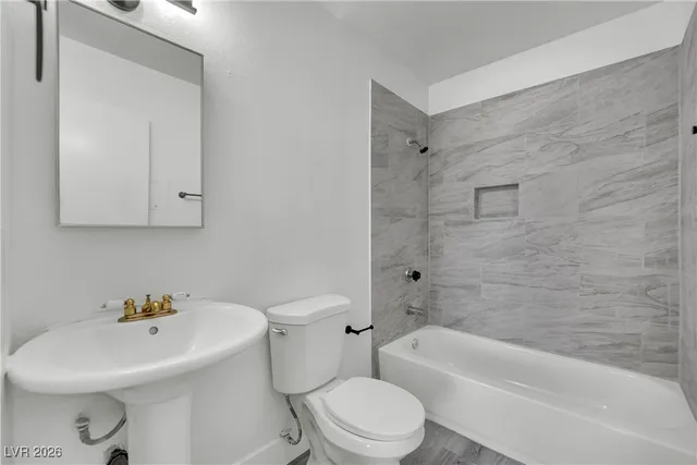 $899 | 3125 North Pecos Road, Unit 204, North Las Vegas, NV 89030