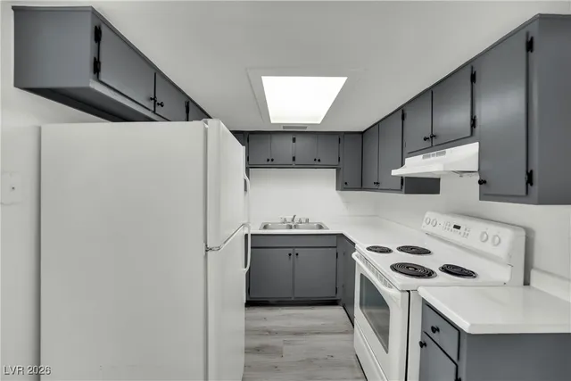 $899 | 3125 North Pecos Road, Unit 204, North Las Vegas, NV 89030