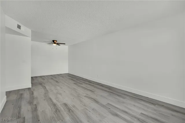 $899 | 3125 North Pecos Road, Unit 204, North Las Vegas, NV 89030