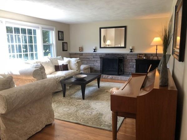 8 Ledgetree Road Medfield, MA 02052 - Photo 3 of 23 Gallery Image 3