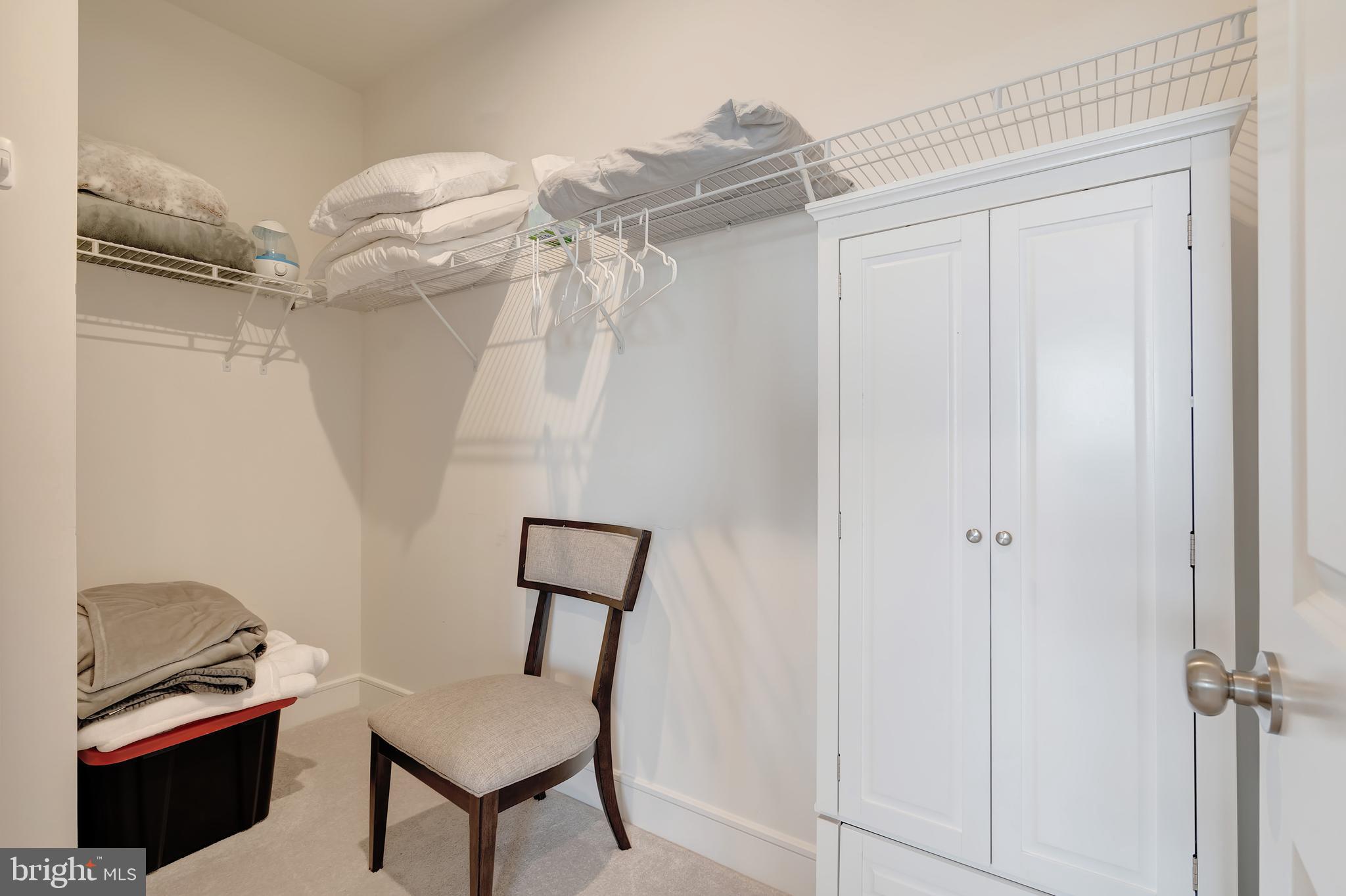 105 Checkerspot Way White Post, VA 22663 - Photo 28 of 37 a view of a hallway with workspace