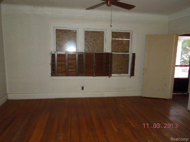 31 Elizabeth Street River Rouge, MI 48218 - Photo 3 of 18 030.JPG