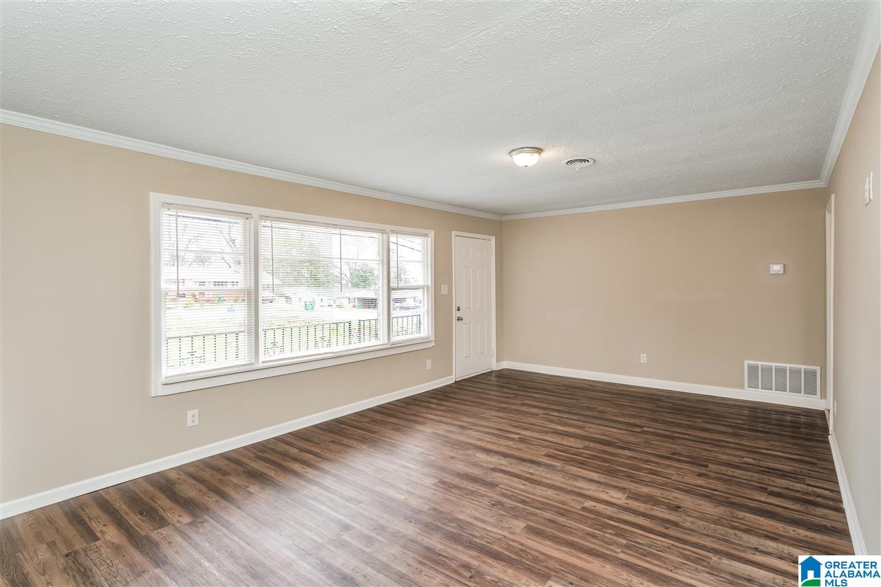 1209 West Fort Williams Street Sylacauga, AL 35150 - Photo 4 of 10