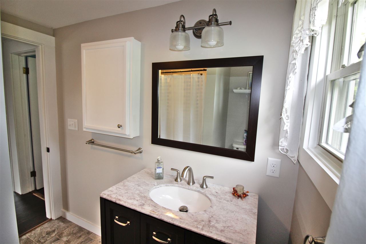 263 Elm Street Shaftsbury, VT 05257 - Photo 17 of 36