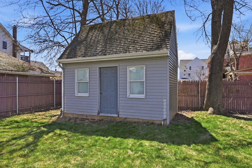 79 Cambridge Street Fall River, MA 02721 - Photo 38 of 41