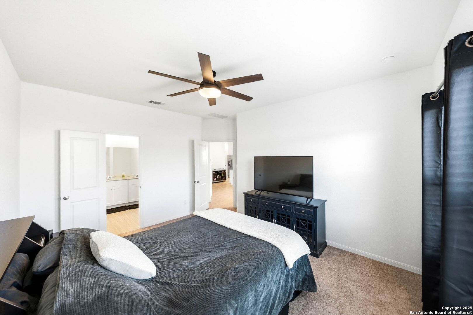 31940 Native Sun Road Bulverde, TX 78163 - Photo 13 of 56