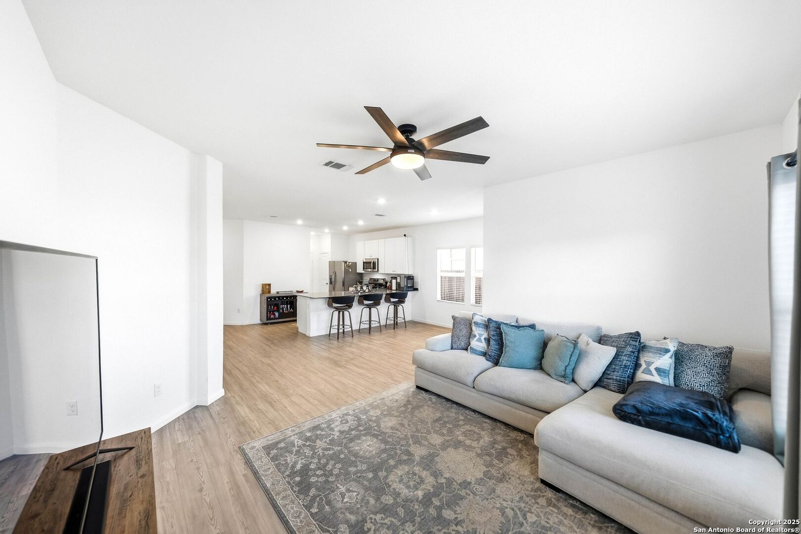 31940 Native Sun Road Bulverde, TX 78163 - Photo 4 of 56