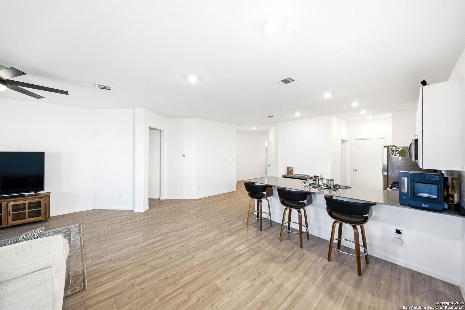 31940 Native Sun Road Bulverde, TX 78163 - Photo 6 of 56