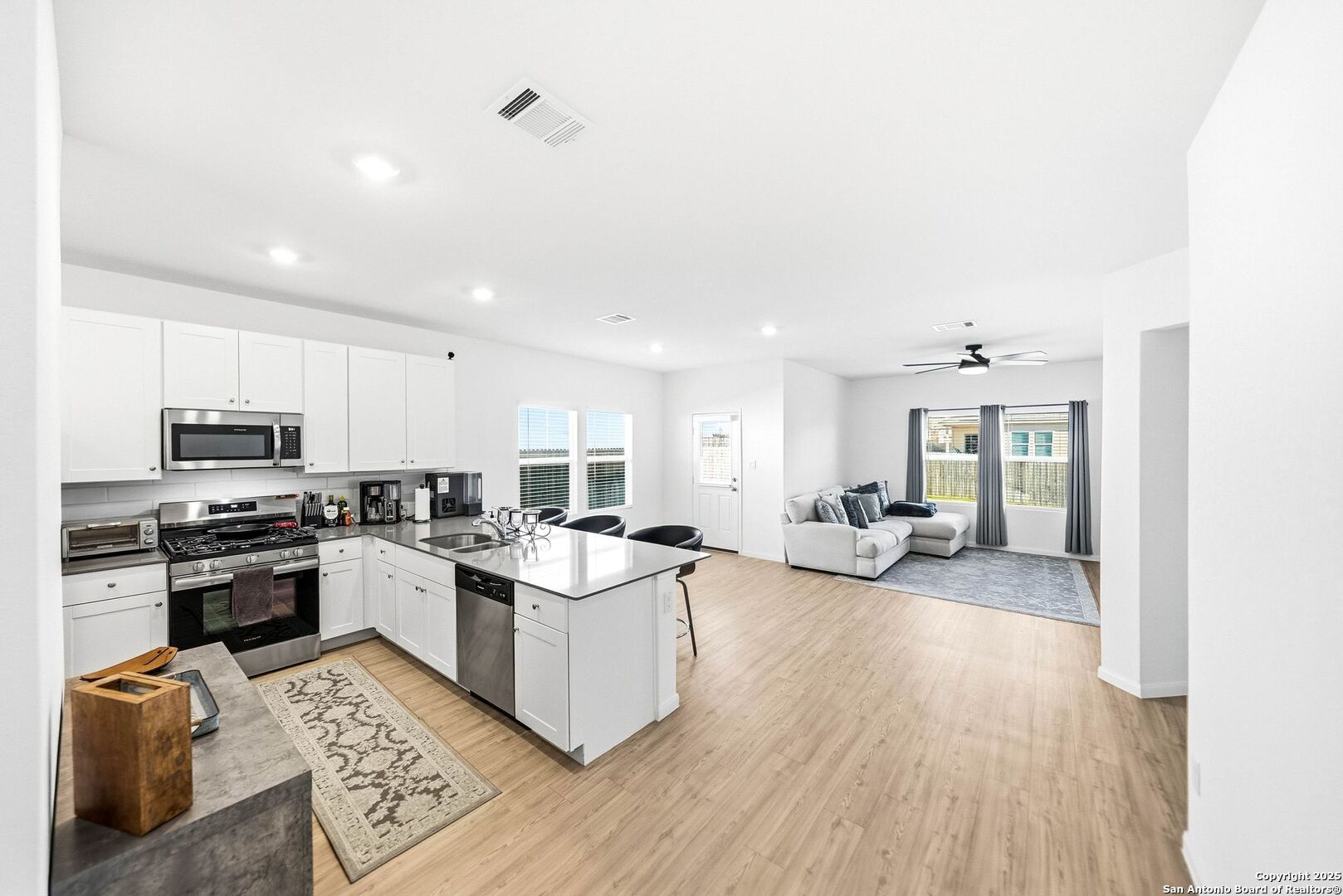 31940 Native Sun Road Bulverde, TX 78163 - Photo 8 of 56