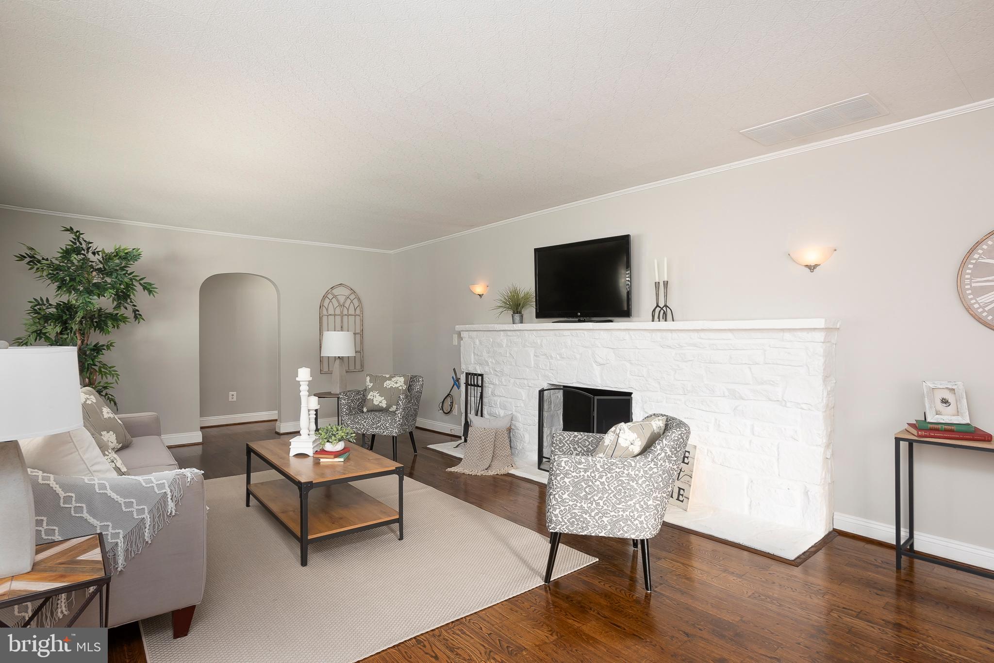 241 Ridgeway Road Catonsville, MD 21228 - Photo 1 of 29 Living Room (alt view)
