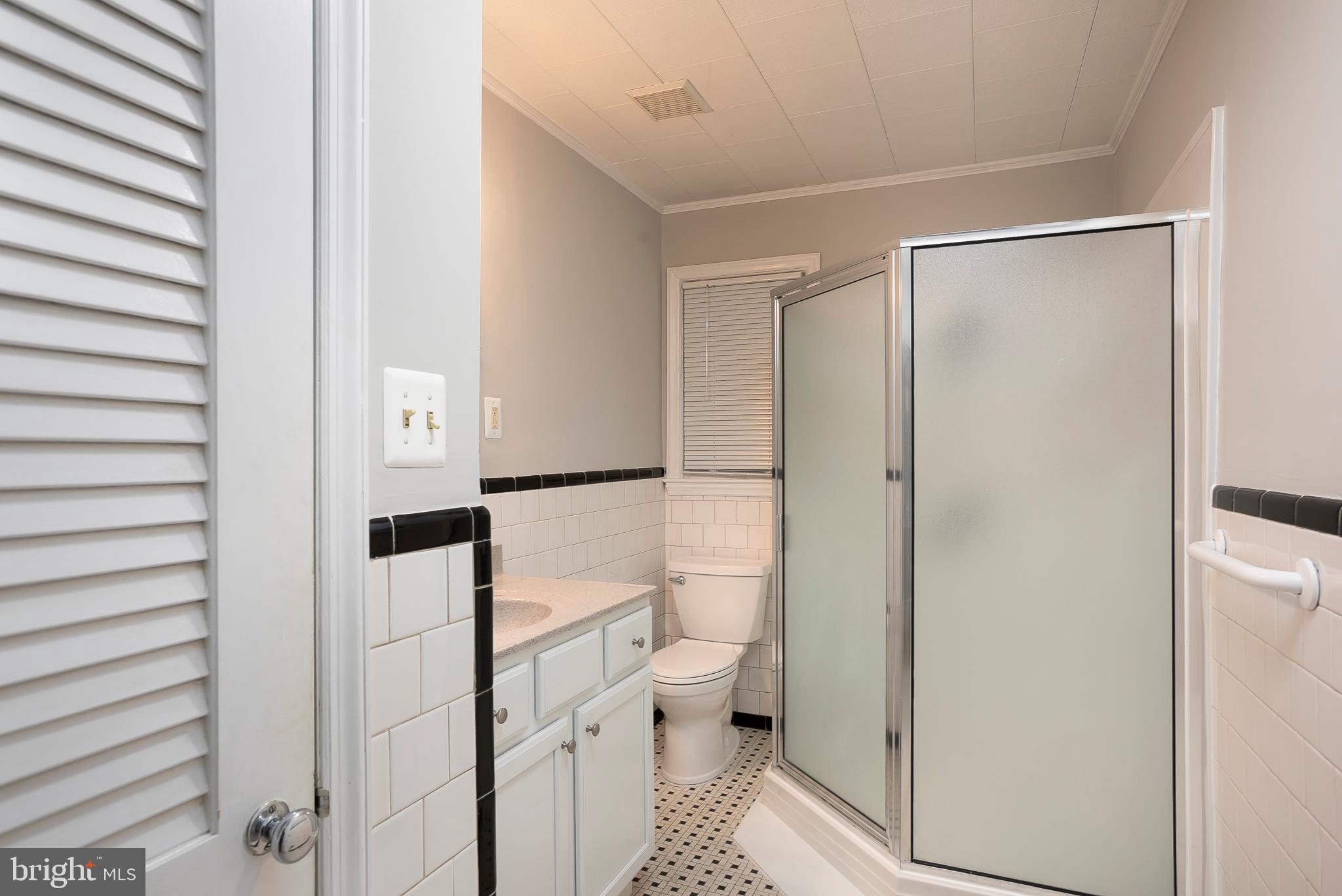 241 Ridgeway Road Catonsville, MD 21228 - Photo 19 of 29 Bathroom 2
