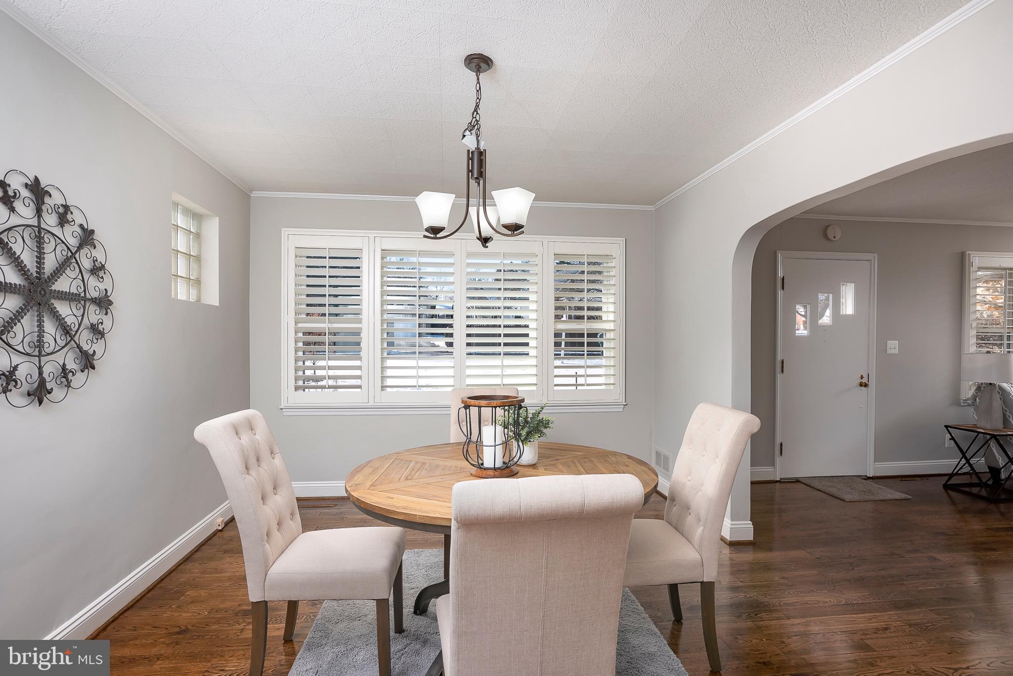 241 Ridgeway Road Catonsville, MD 21228 - Photo 7 of 29 Dining Room (alt view)