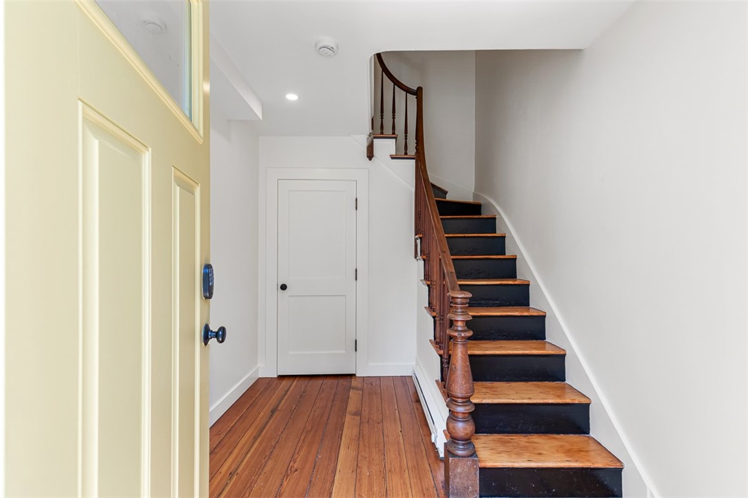 128 Sheldon Street Providence, RI 02906 - Photo 3 of 40 Townhouse Entrance