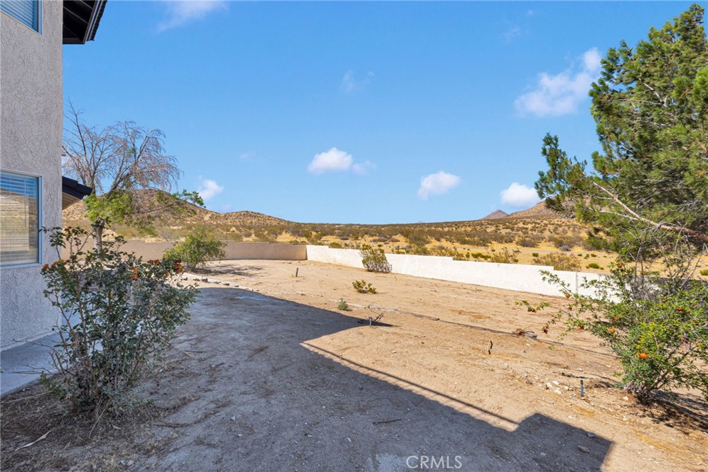 16731 Iwa Road Apple Valley, CA 92307 - Photo 59 of 70