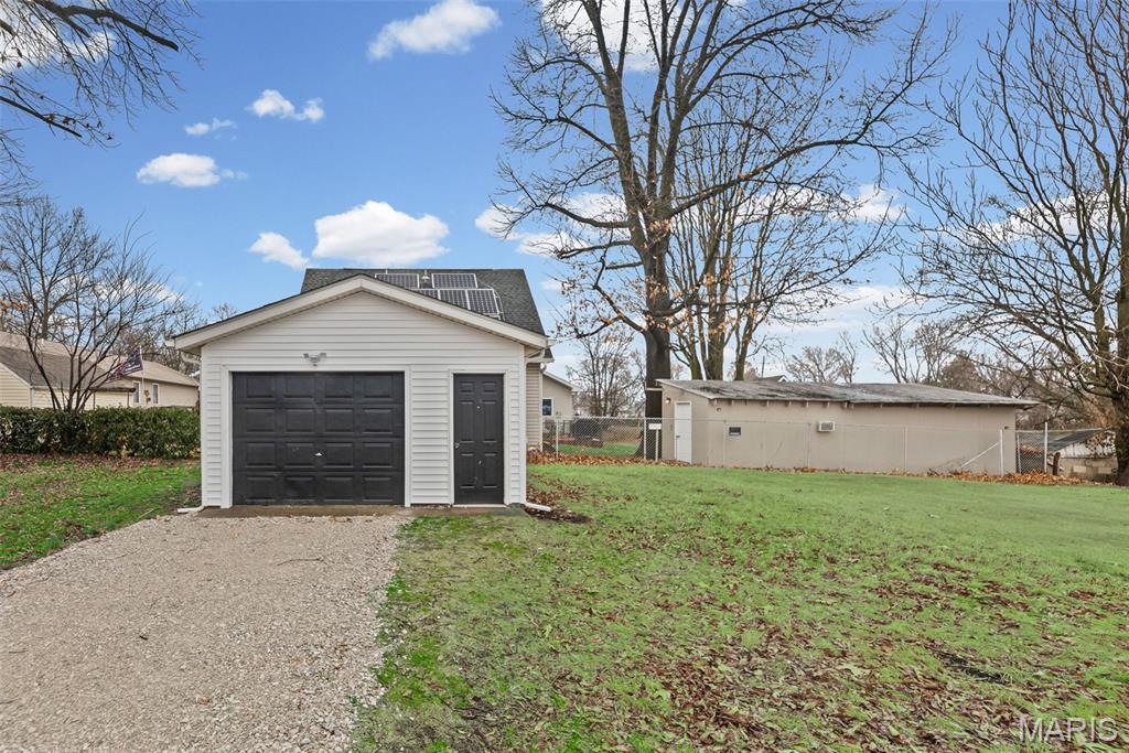 509 Stowell Avenue Alton, IL 62002 - Photo 3 of 28