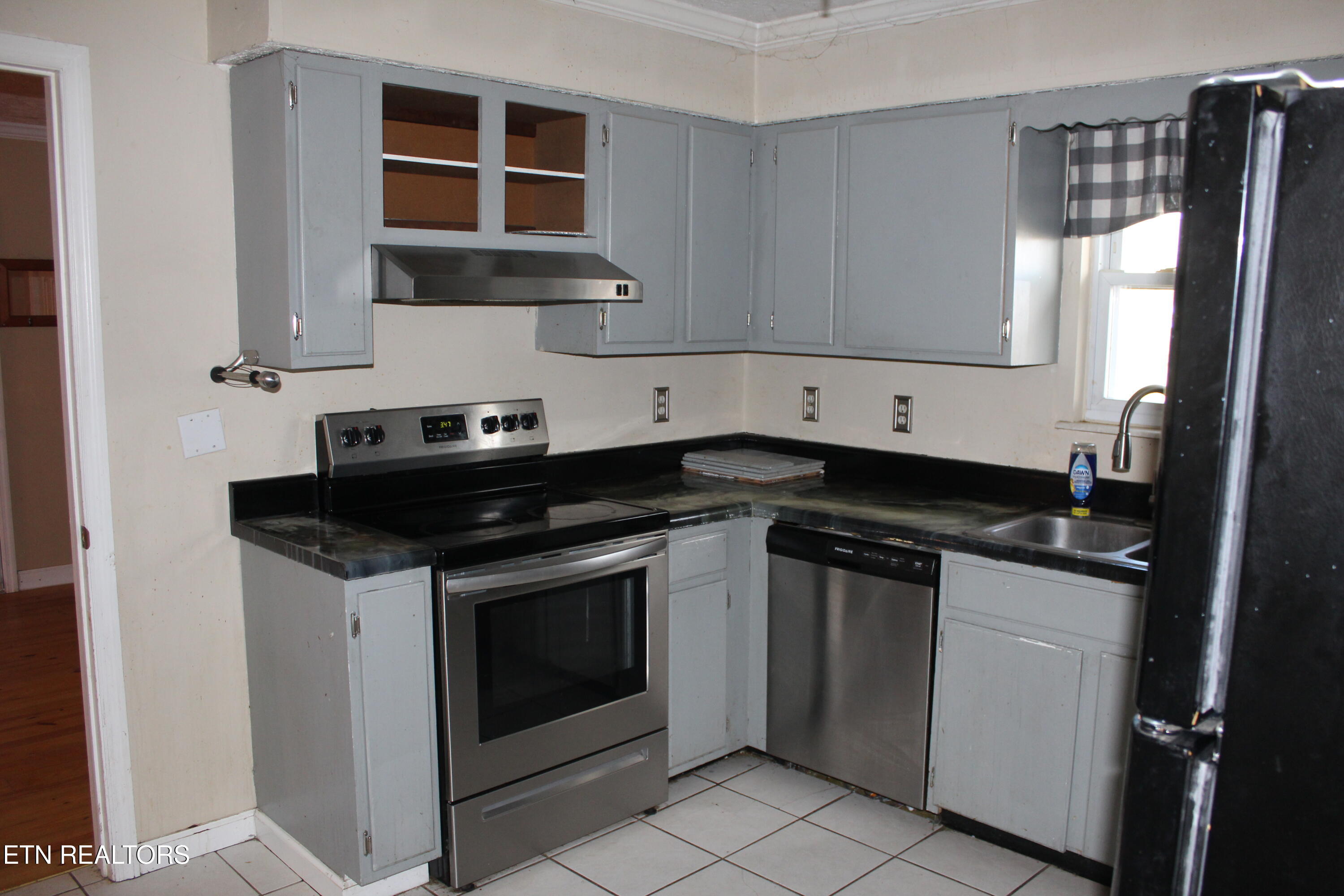 412 Jane Way Lane Jacksboro, TN 37757 - Photo 12 of 22 IMG_7286