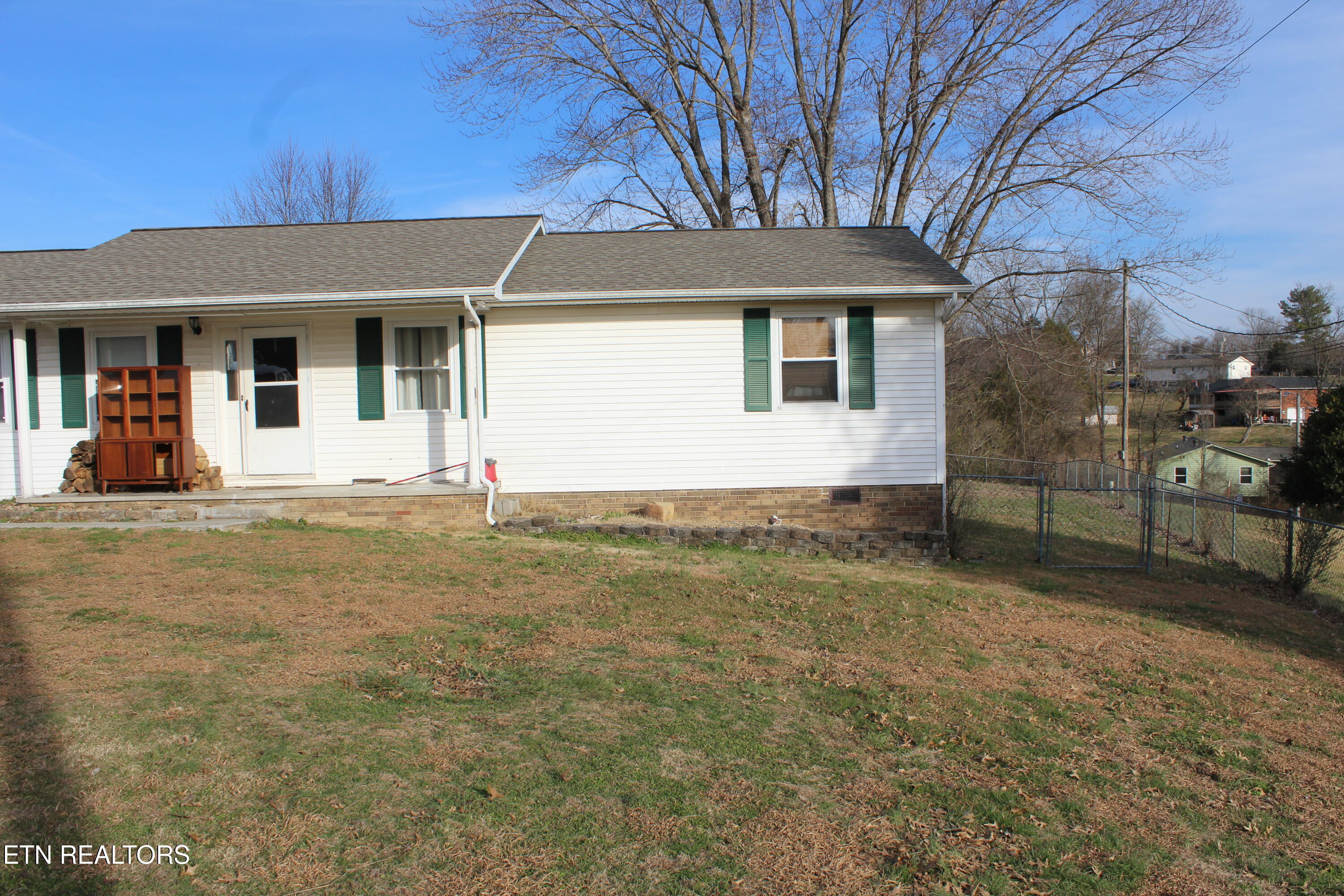 412 Jane Way Lane Jacksboro, TN 37757 - Photo 2 of 22 IMG_7276