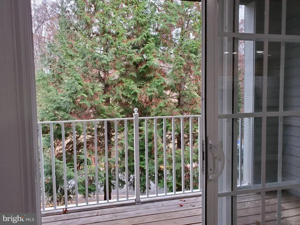 $2,000 | 503 Garrison Woods Drive, Unit 213, Stafford, VA 22556