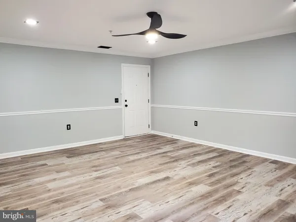 $2,000 | 503 Garrison Woods Drive, Unit 213, Stafford, VA 22556